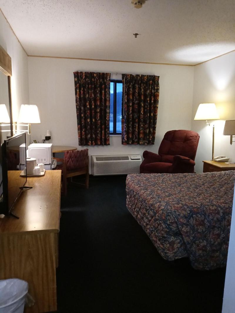 New Martinsville Inn - photo 20