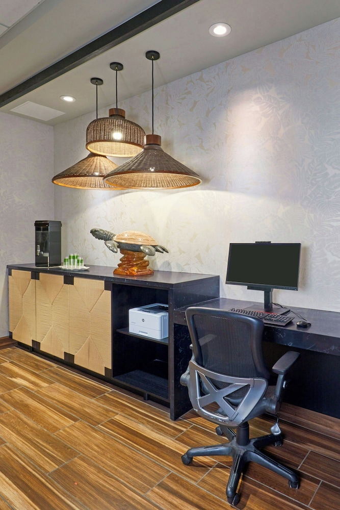 Courtyard by Marriott Oahu North Shore - photo 38