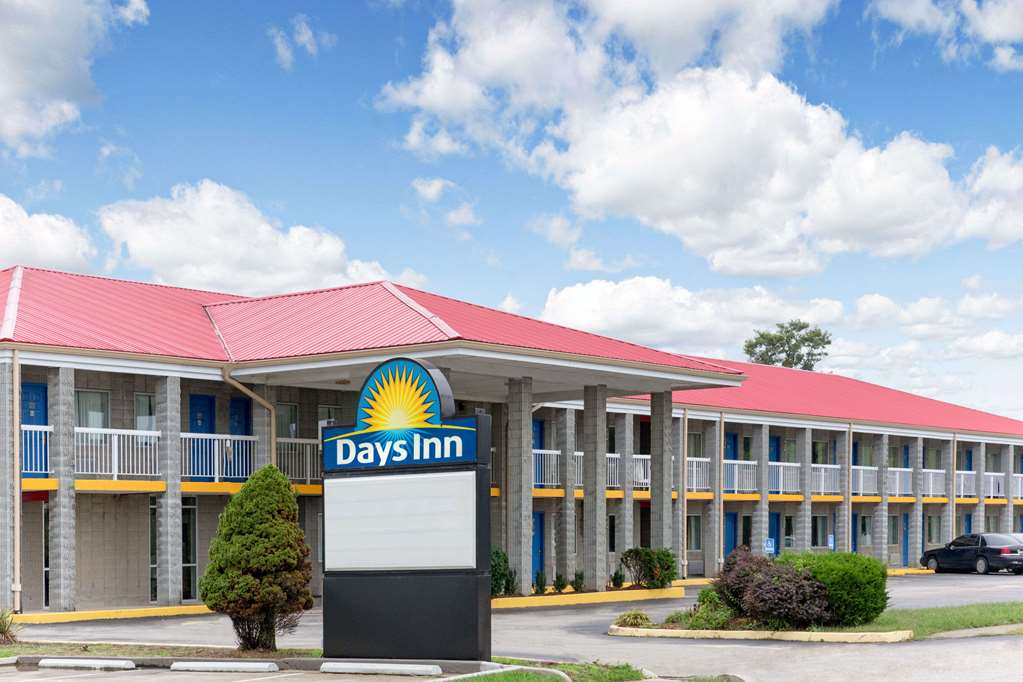 Days Inn by Wyndham Richmond - photo 2
