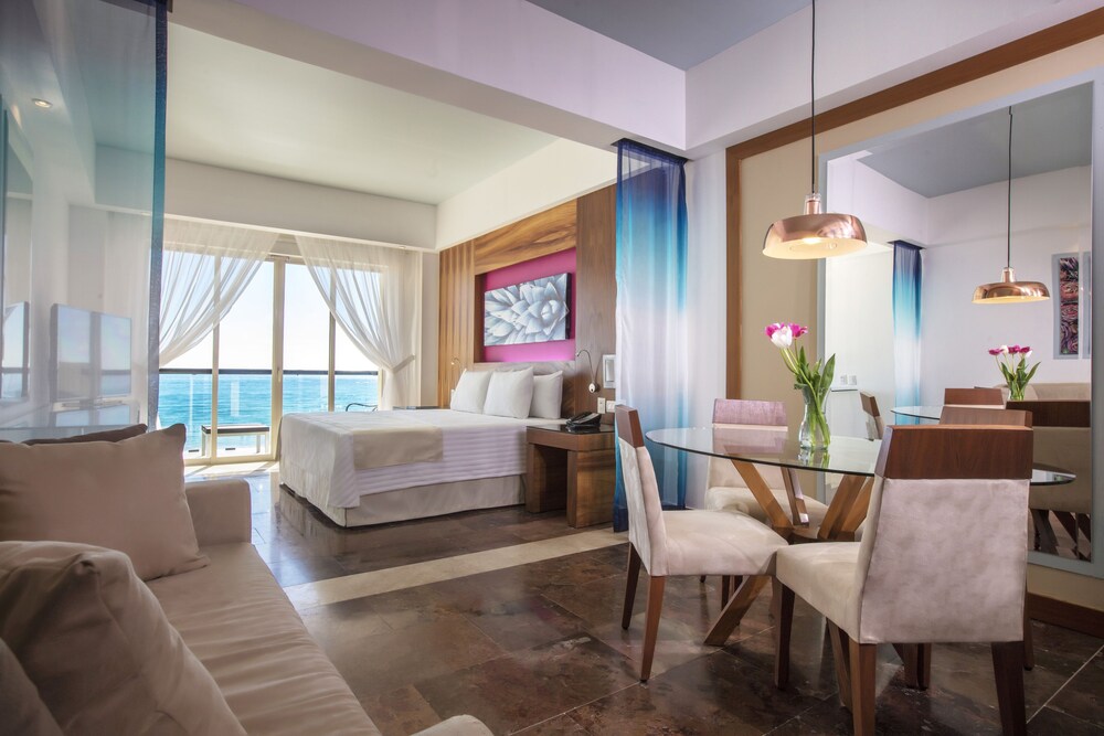Beach/Ocean View
