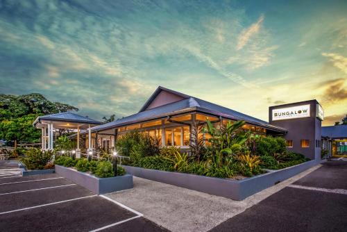 Bungalow Hotel in Cairns, Australia