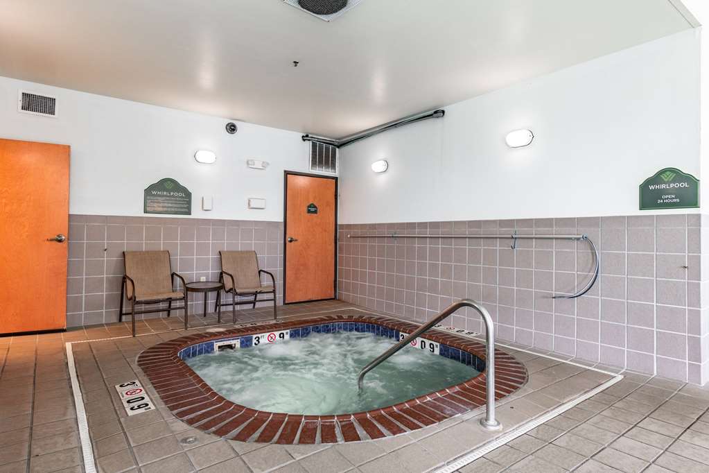 Wingate by Wyndham Vienna Parkersburg Marietta - photo 6