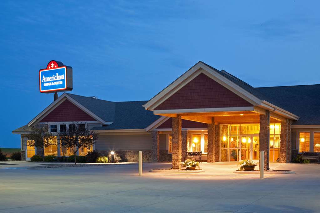 AmericInn by Wyndham Anamosa - featured photo