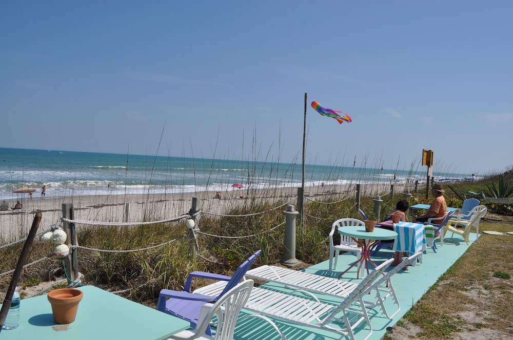Sea Scape Oceanfront Motel - photo 37