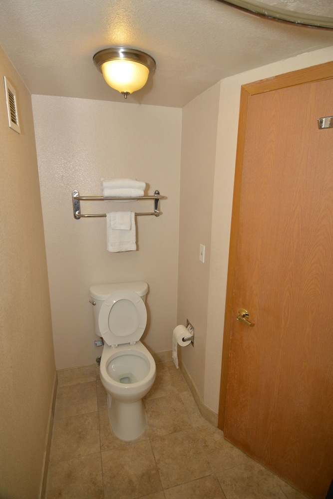 Sunrise Inn Hotel - photo 36
