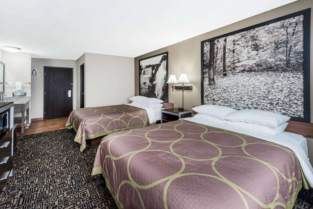 Super 8 by Wyndham Warrensburg - photo 10