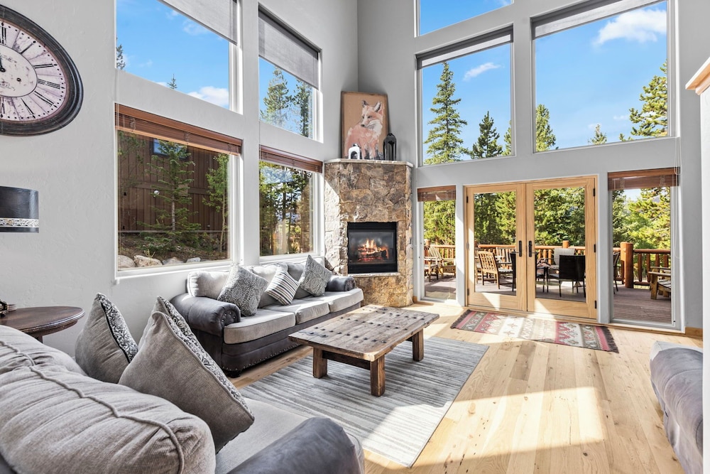 Fox Den at Emmett Lode - last minute hotel in Breckenridge