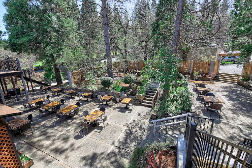 The Groveland Hotel - photo 105