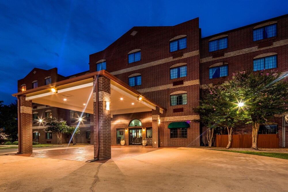 Best Western Plus The Woodlands - photo 22