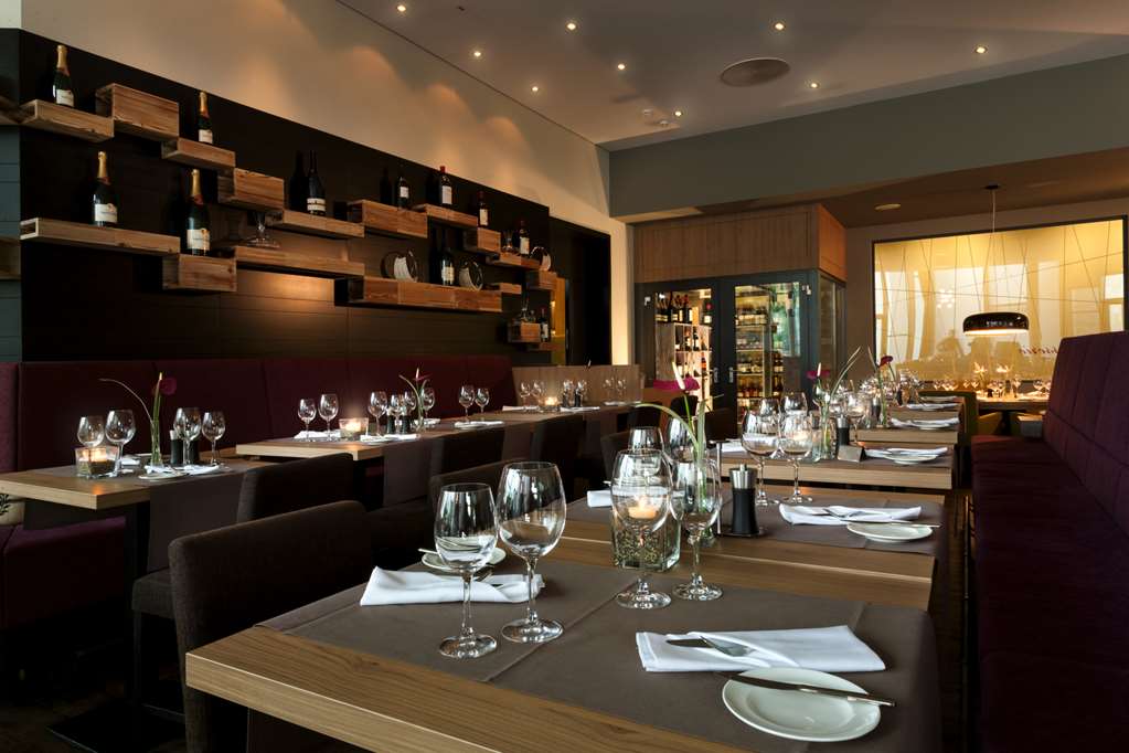 Steigenberger Parkhotel, Braunschweig/Brunswick, Germany - Brasserie an der Oker