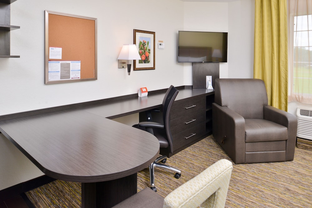Candlewood Suites Beaumont by IHG - photo 9