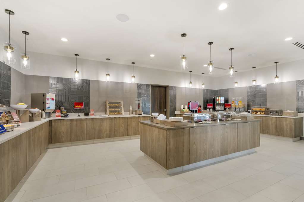Best Western Plus Winter Haven Inn Suites - photo 47