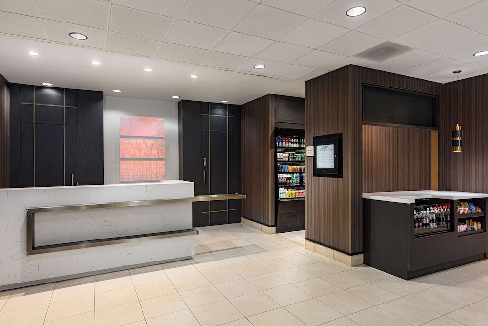 Hilton Garden Inn Los Angeles Hollywood - photo 4