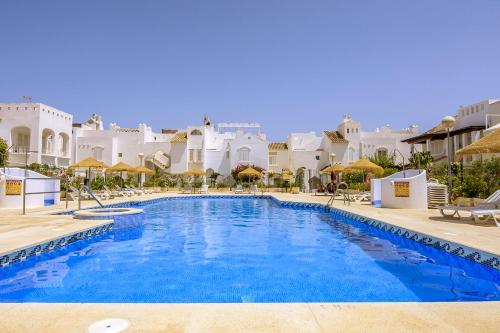 Vera Playa Fantástico Bajo Jardín Piscina Wifi AC in Vera, Spain