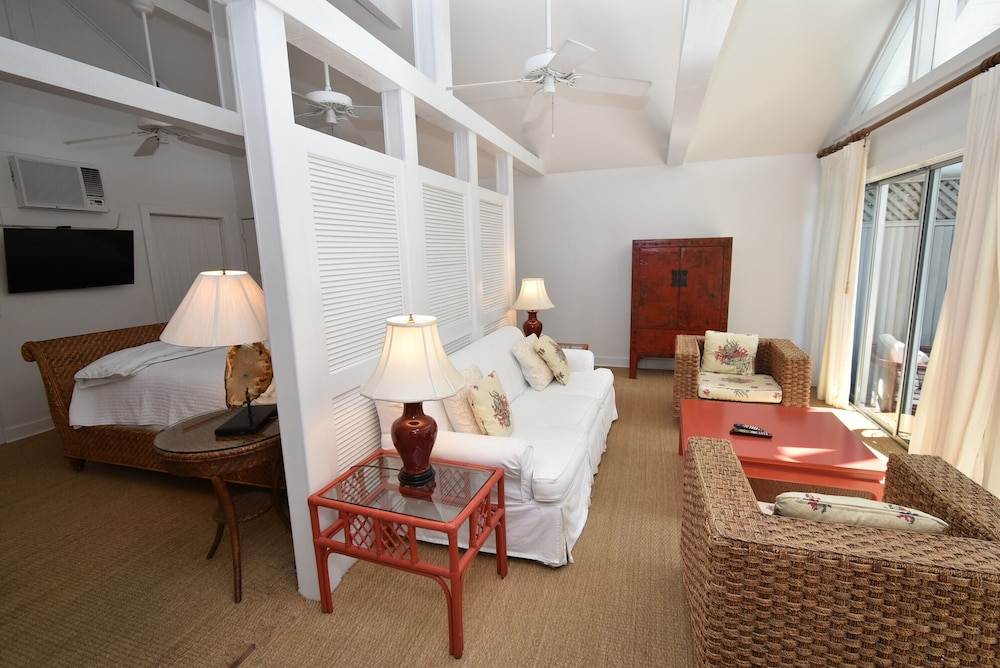 Simonton Court Historic Inn & Cottages - photo 127