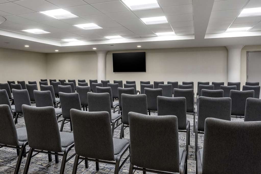 Comfort Inn & Suites Newark Liberty International Airport - photo 49