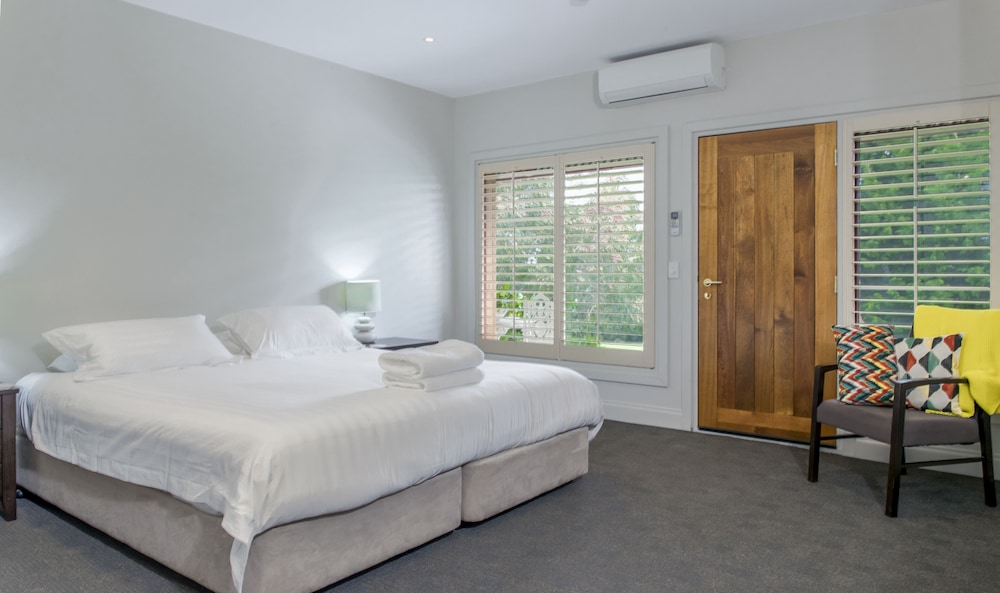 Lawson Lodge — Macedon — photo 2