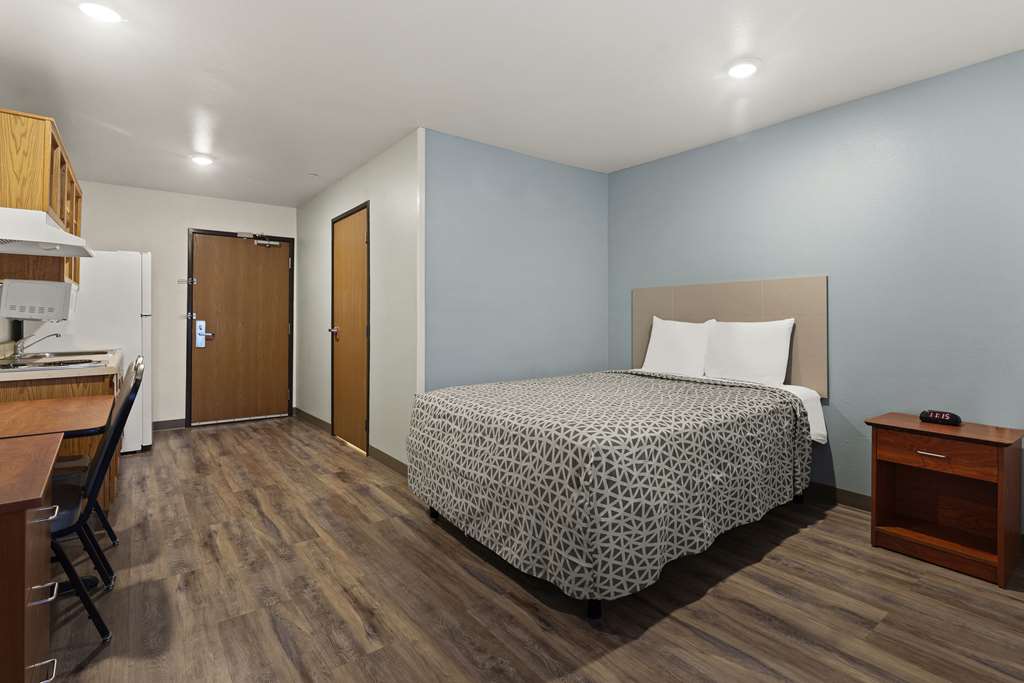 WoodSpring Suites Augusta Riverwatch - photo 22