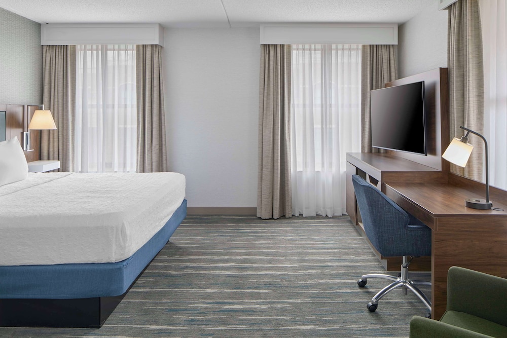 Hampton Inn & Suites Saratoga Springs Downtown - photo 13