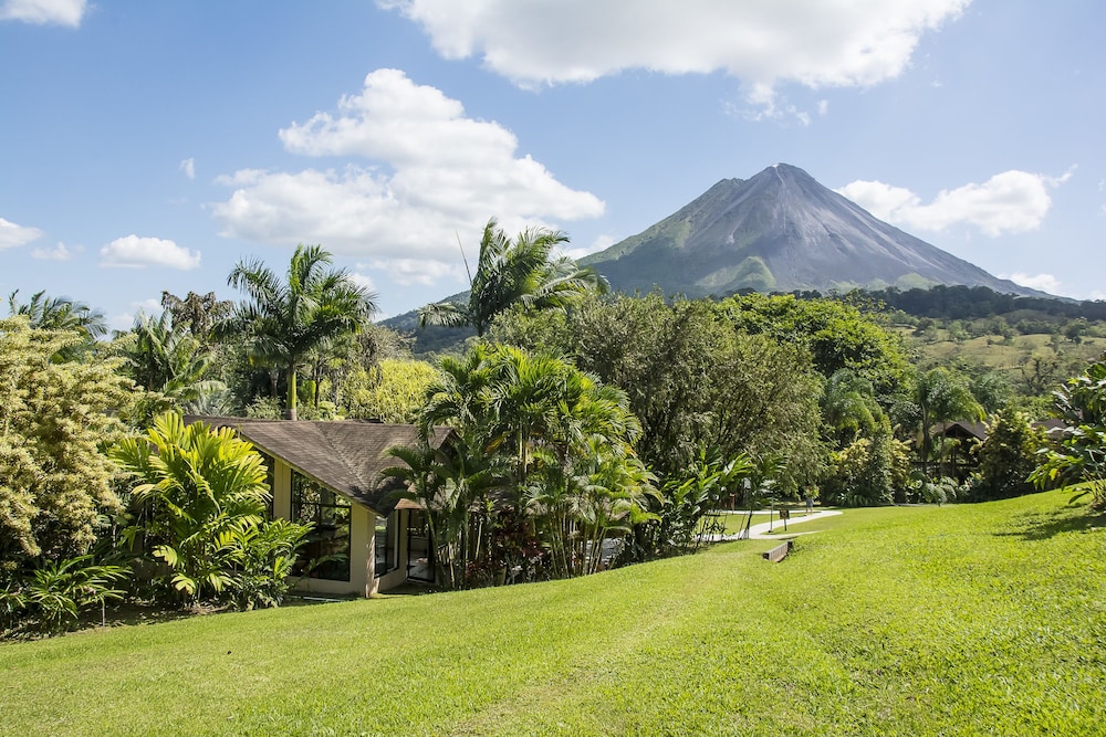 Arenal Paraíso Resort & Thermo Mineral Hot Springs in La Fortuna, Costa Rica