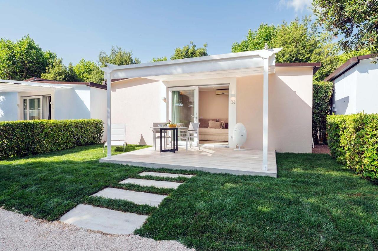 Agriturismo Tenuta la Monaca — 4-Star Luxury Hotel in Aradeo, Italy