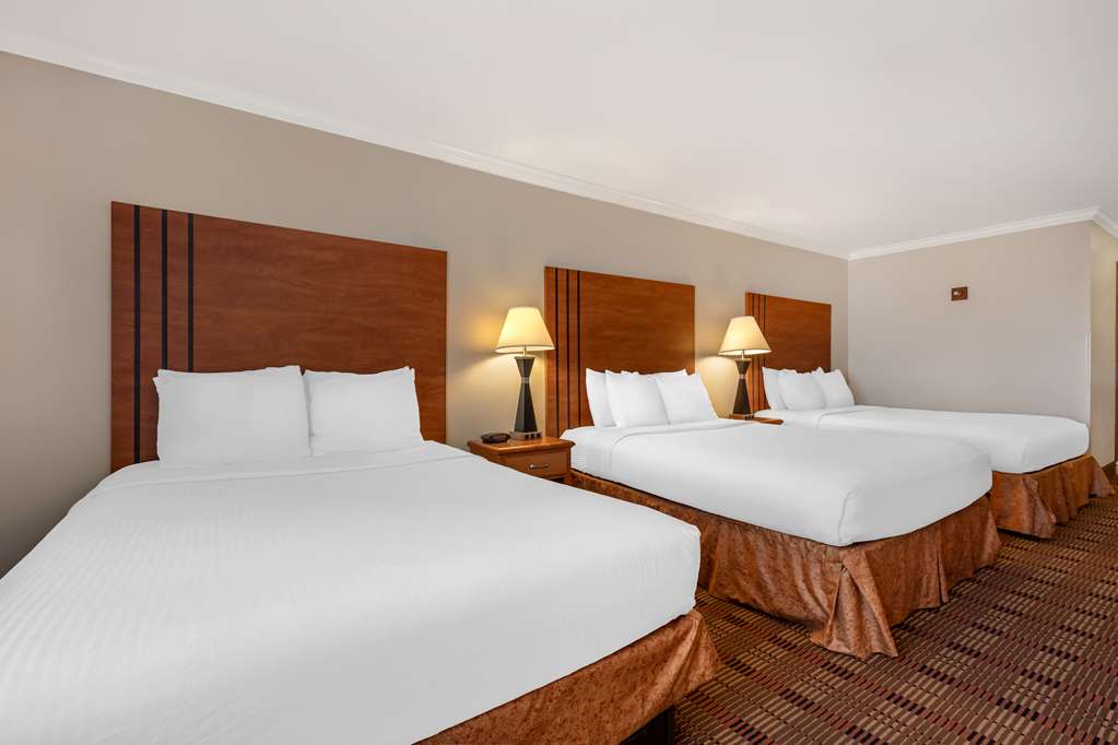 Best Western Club House Inn & Suites - photo 37