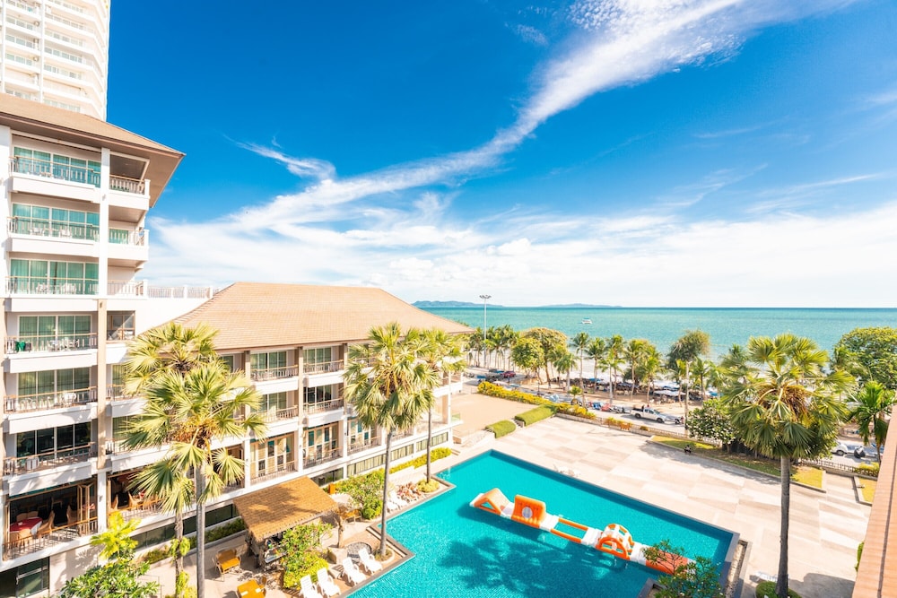 Welcome World Beachfront Resort — 4-Star Luxury Hotel in Pattaya, Thailand
