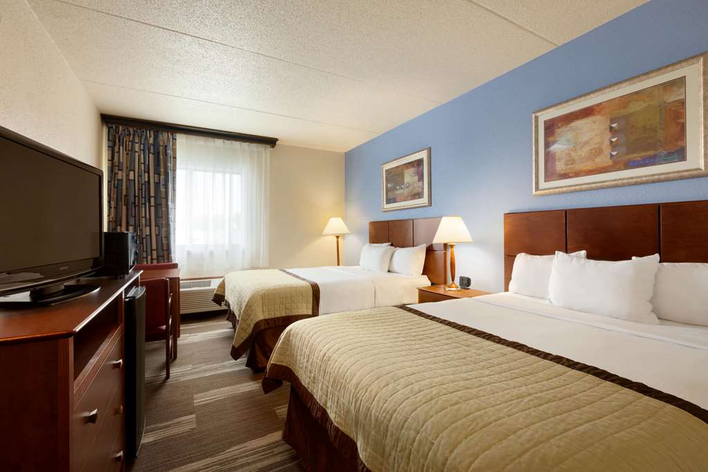 Ramada Inn By Wyndham Doublewood Fargo - photo 11