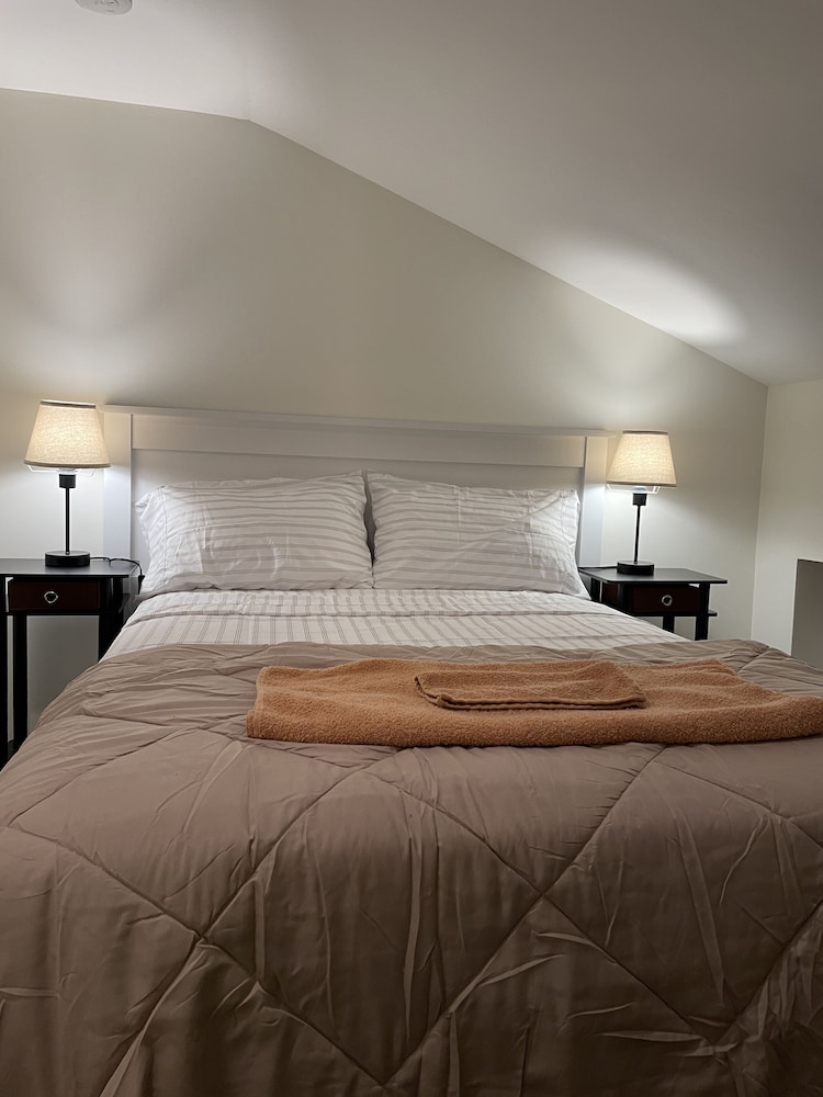 Downtown Loft Close to Topgolf Horseshoe Casino UM Baltimore - photo 9