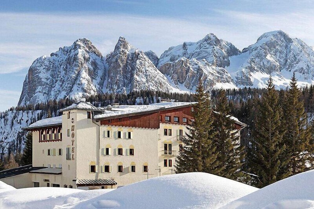 B&B Hotel Passo Tre Croci Cortina — hotel in Cortina D'ampezzo