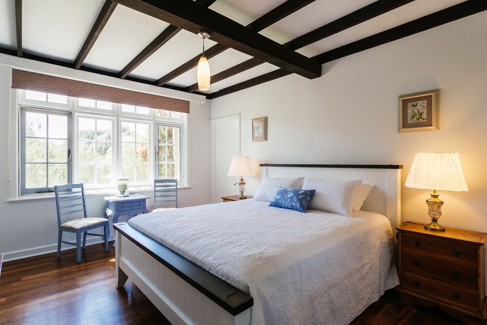 Elliot House — 4-Star Luxury Hotel in Bayonet Head, Australia