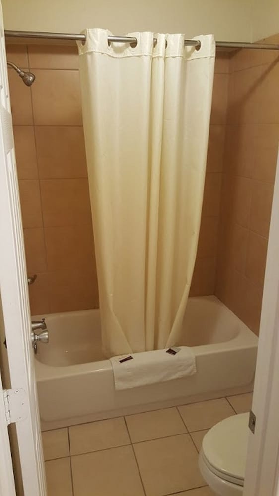 Cedar Creek Inn - photo 20