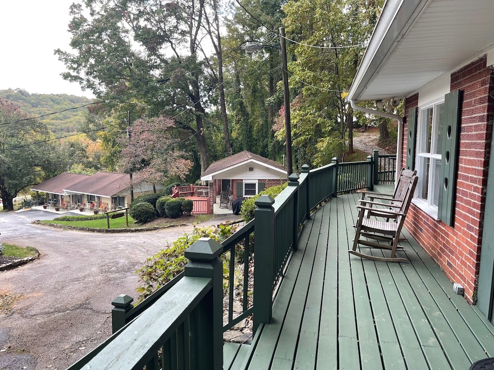 Mountain Aire Cottages & Inn - photo 192