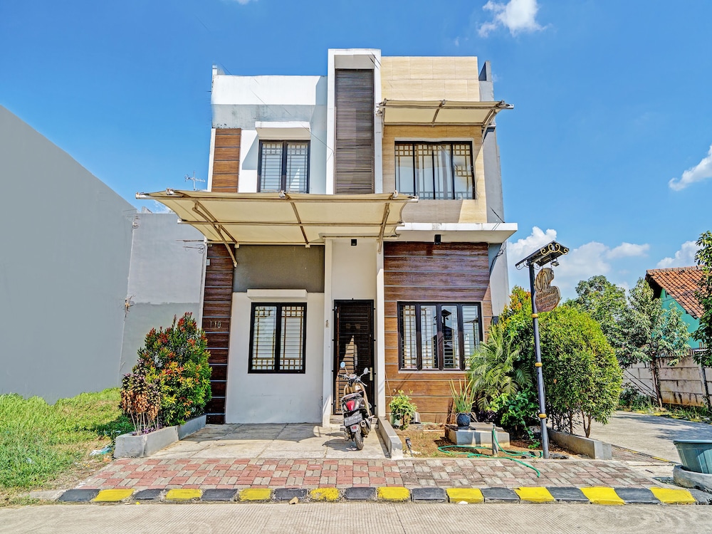 Hotel O Losmen Diah Syariah in Langsa, Indonesia