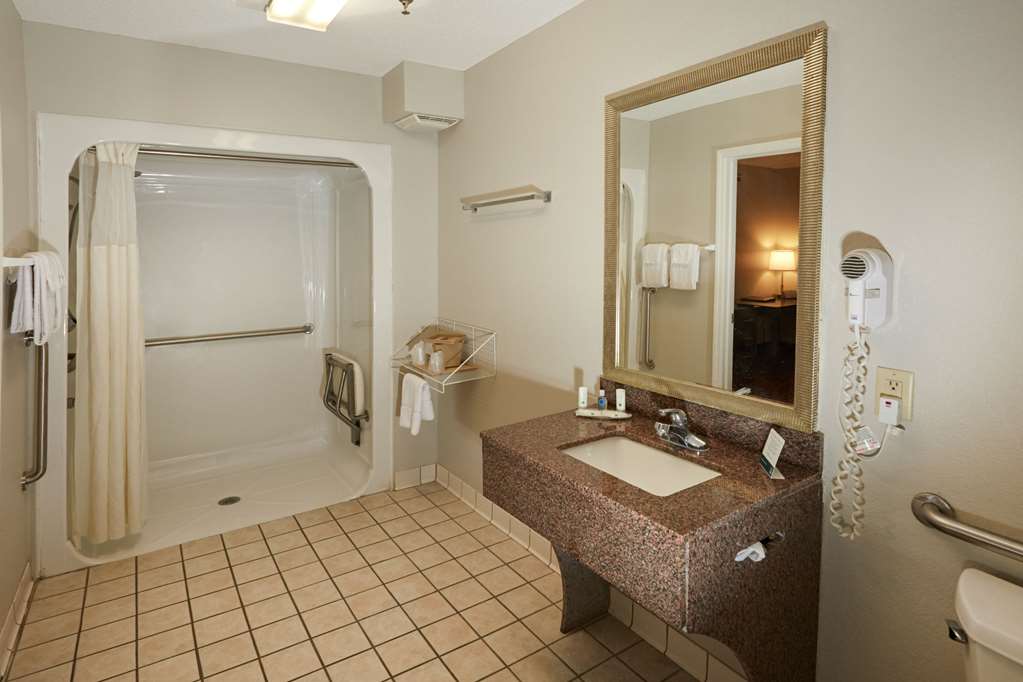 Quality Inn Augusta West Near Fort Gordon - photo 23