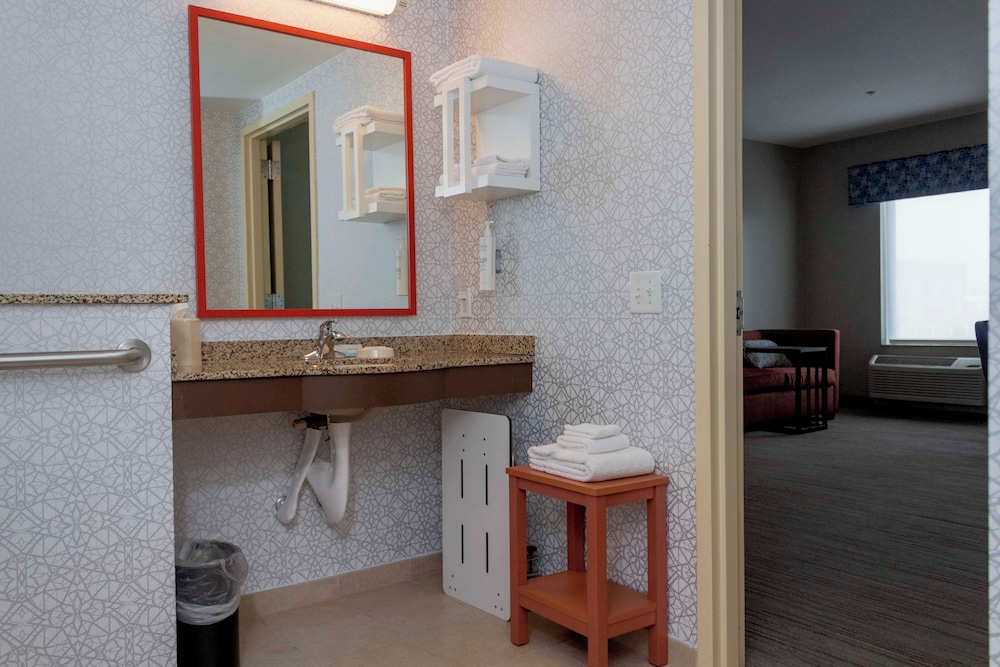 Hampton Inn & Suites Riverton - photo 39
