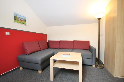 Mollibahnhof Heiligendamm Mollibahnhof Ferienwohnung 05 — 4-Star Luxury Hotel in Bad Doberan, Germany