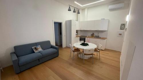 Porta Venezia quiet home in Old Milan — 4-Star Luxury Hotel in Milan, Italy