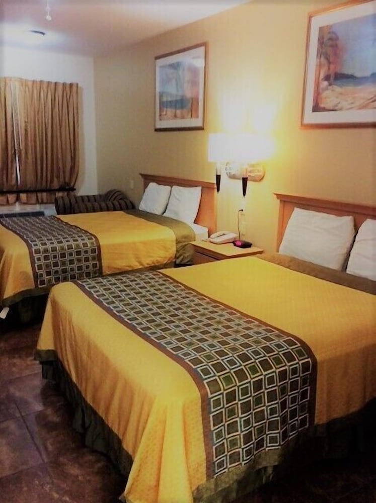Texas Inn Weslaco - photo 18