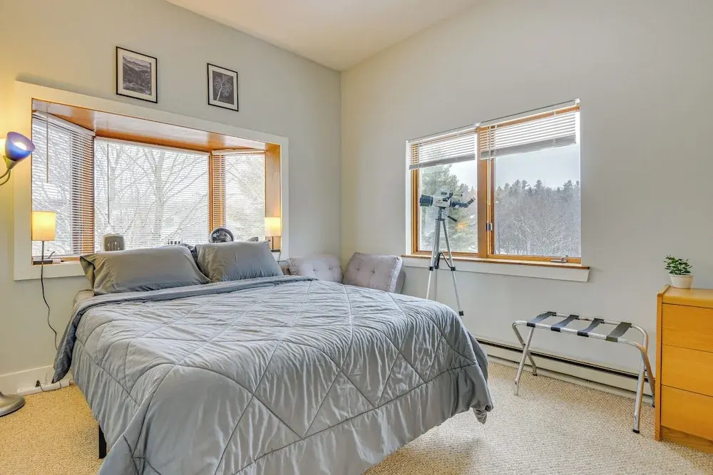 Walk to Mount Snow Resort: Unit w Pool & Hot Tubs - photo 5