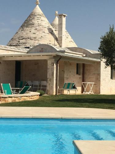 Trullo Amato with exclusive pool — 4-Star Luxury Hotel in Rome, Italy
