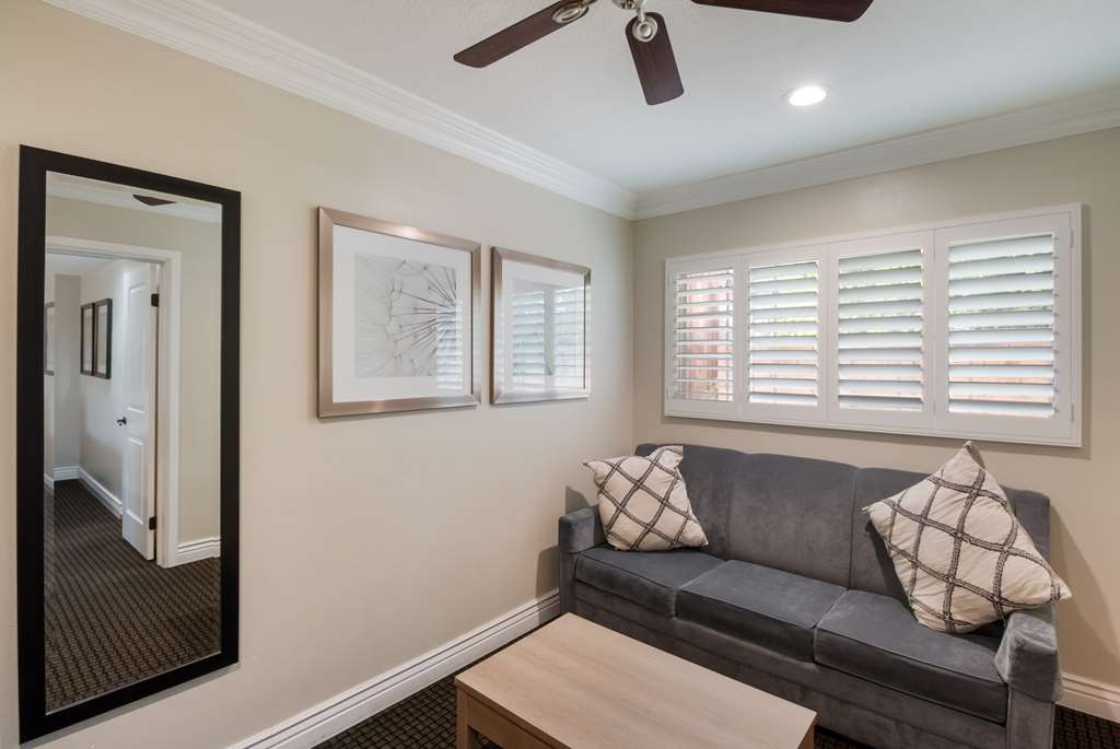 Best Western Woodland Hills Inn - photo 25