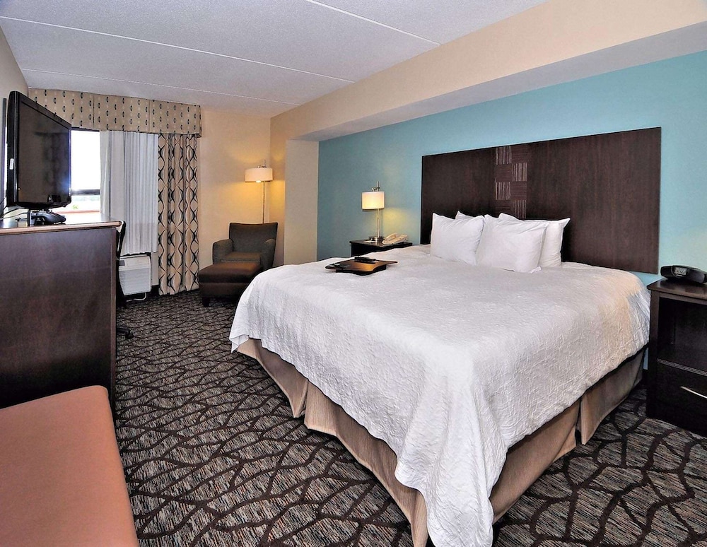 Hampton Inn Eden - photo 11