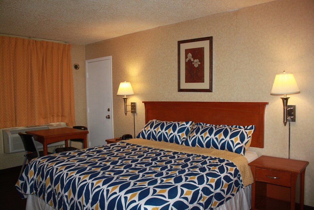 Port of Tacoma Inn — hotel in Fife