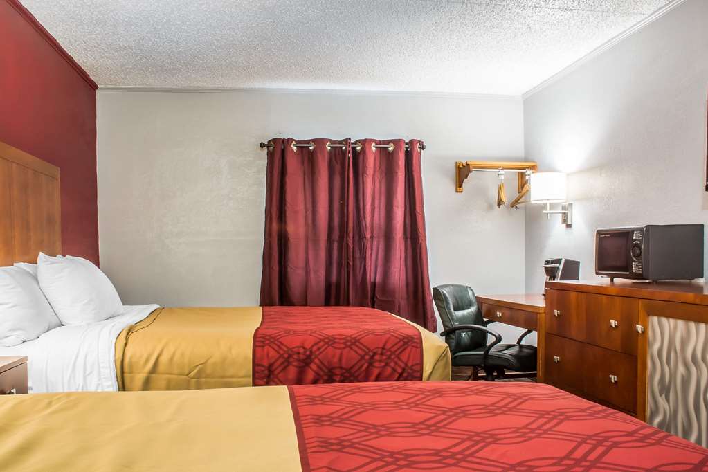 Econo Lodge Brockport - photo 15
