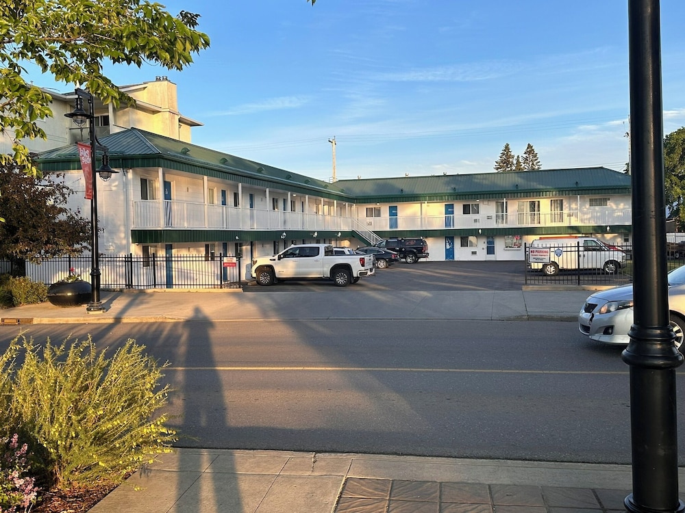 Beach Front Resort — Sylvan Lake