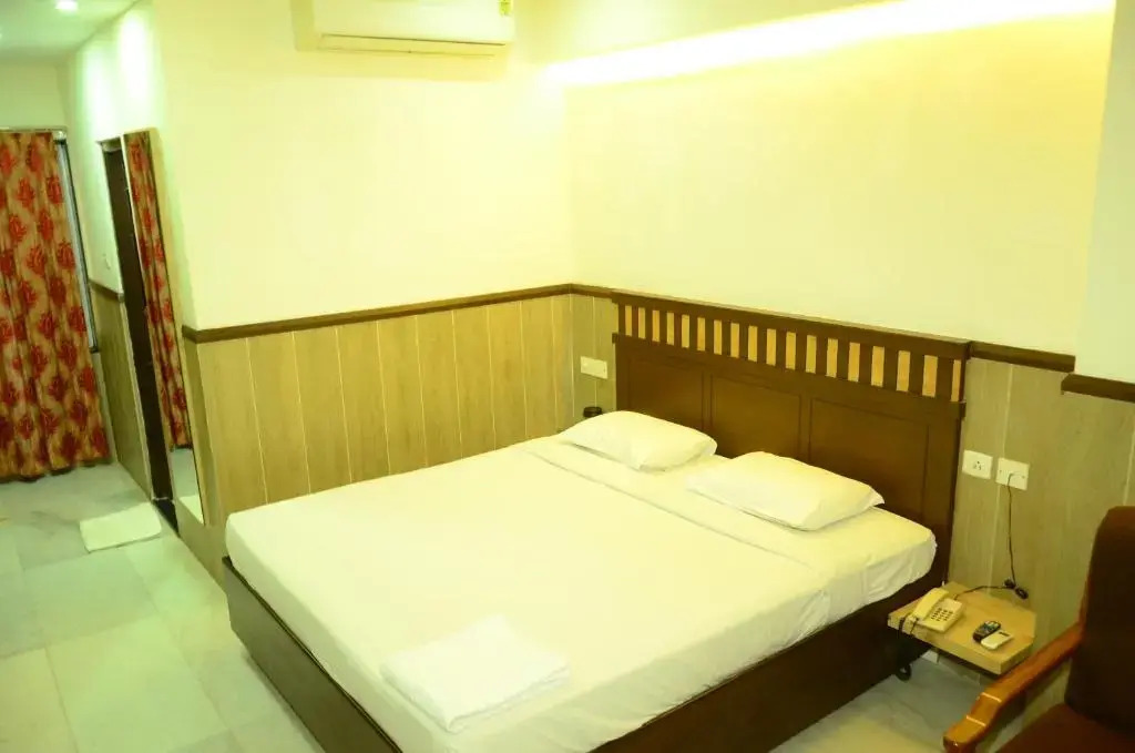 Hotel Rathna Residency — Madurai