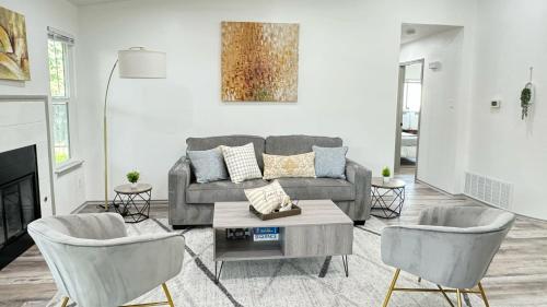 Relax Modern 3BR 2Bath NW Austin Sleeps 10 — hotel in Cedar Park