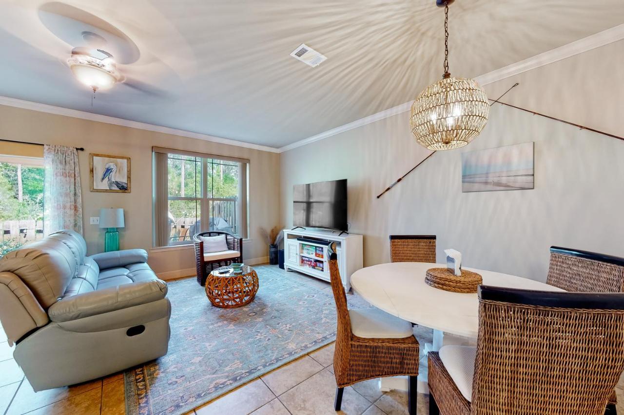 Rod & Real in Navarre, United States