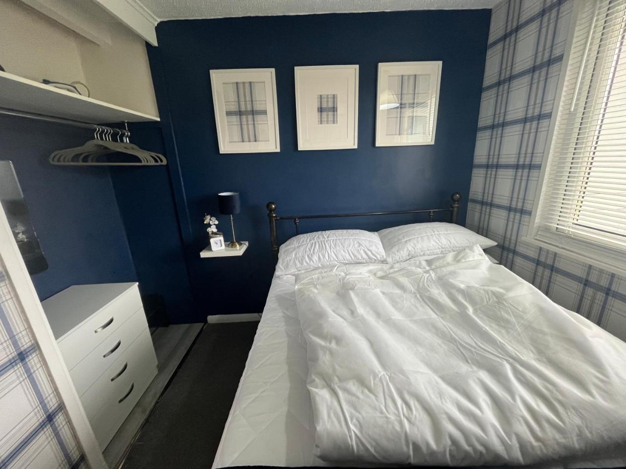 58 Two bed chalet on Sund0wner Holiday Park Sleeps 4 pet friendly Free WiFi plus electricity all included Entertainment options close by — 4-Star Luxury Hotel in Hemsby, United Kingdom